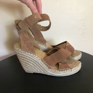 Dolce Vita espadrilles